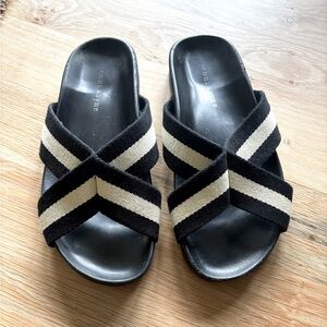 Jenni Kayne Cotton Crossover Sandal in black stripe size 38.